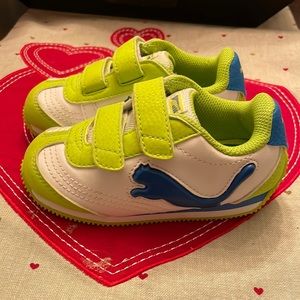 Puma Light Up Toddler Velcro Sneaker Size 7